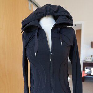 Lululemon Athletica black full zip up hooded jacket women's size 6 hoodie